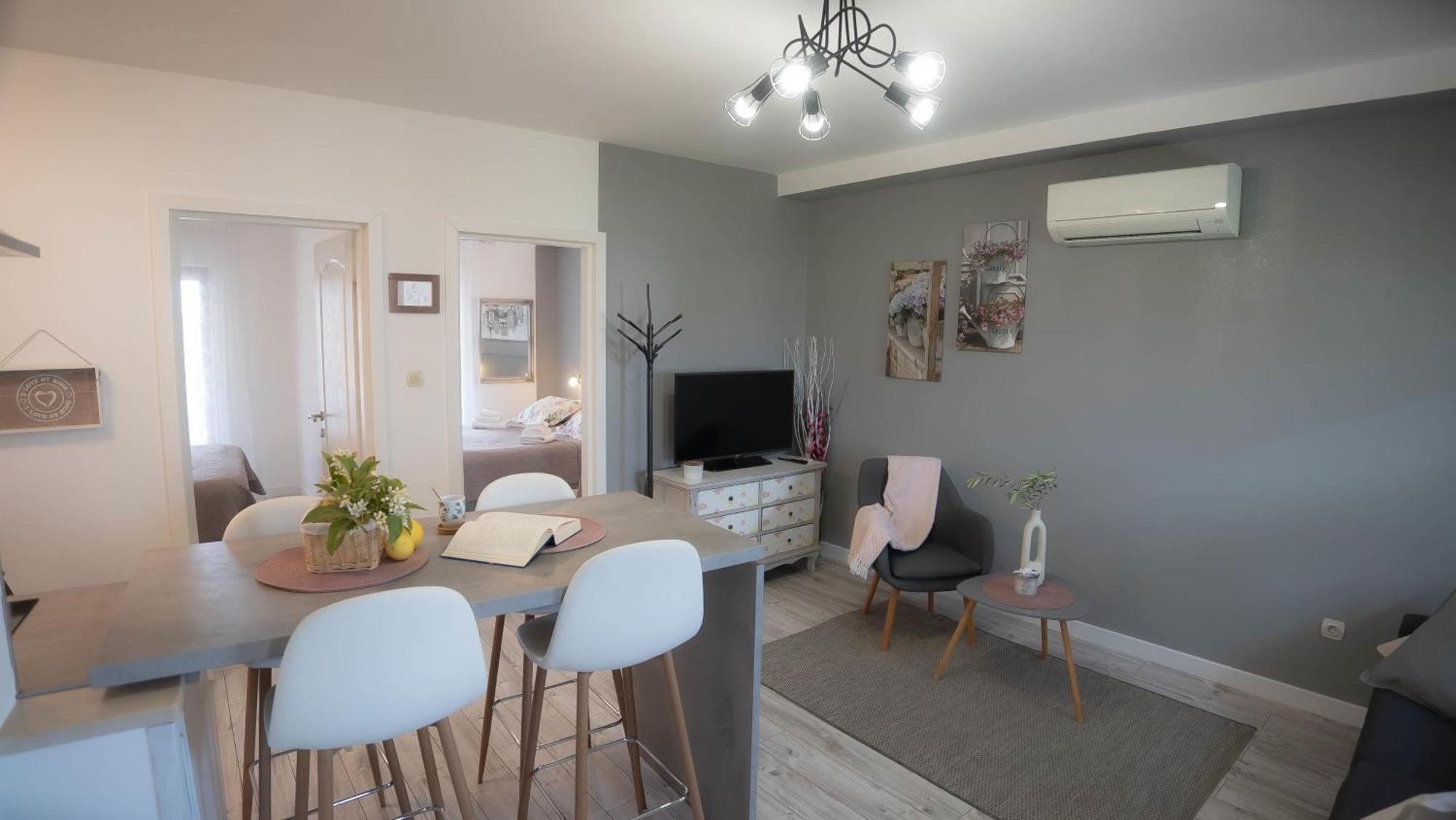 Apartments San Francesco 로비니 외부 사진